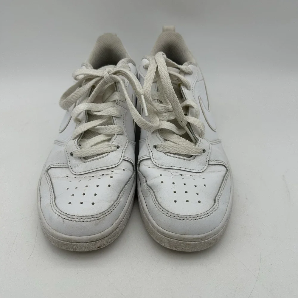 Nike Court Borough 2 White Youth Size 5 BQ5448-100 Pre Owned